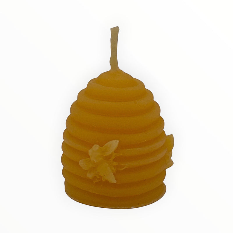 Bienenprodukte Shop Bienenwachskerze in Bienenkorb-Form mit kleinen Bienen-Details aus natürlichem Bienenwachs